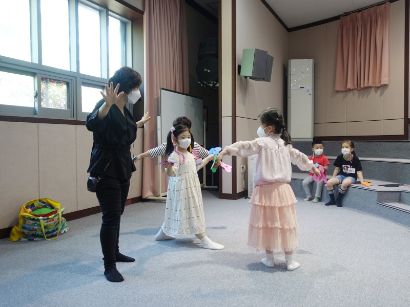 2021-5-22-도서관에서 놀아요 b (64).JPG