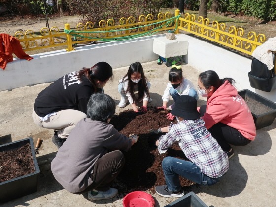 e_2022-03-19 주말텃밭놀이_홈 (2).JPG