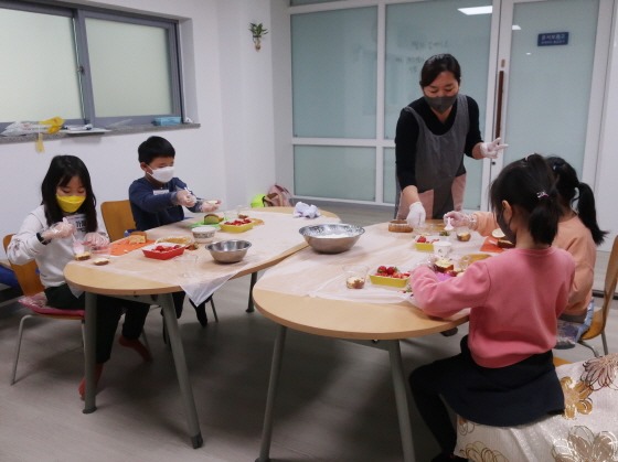 e_2022-03-17 요리놀이 (2).JPG