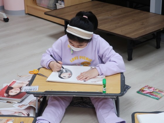 e_2022-03-19 미술로표현해요 (2).JPG