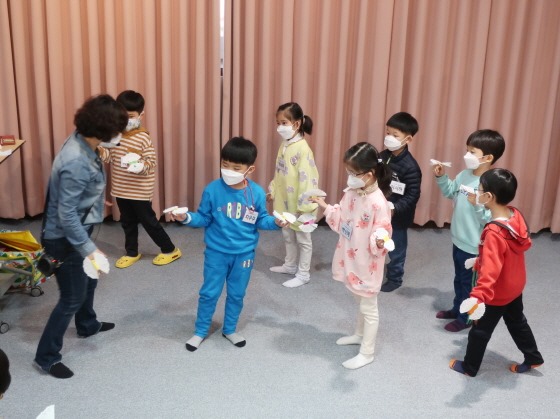 e_2022-03-26 도서관에서놀아요_홈 (12).JPG