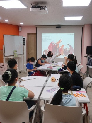 e_2022-08-10 그림책 비경재 독서토론 (2).JPG