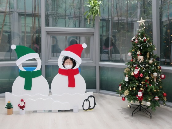 e_2022-12-10 19주년개관_눈사람 (2).JPG