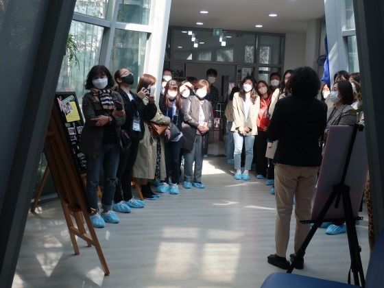 e_222-10-14 도서관대회 방문 (4_1).JPG