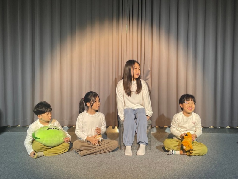 25-10-25~26 빛깔로 그린 (3).jpg.jpg