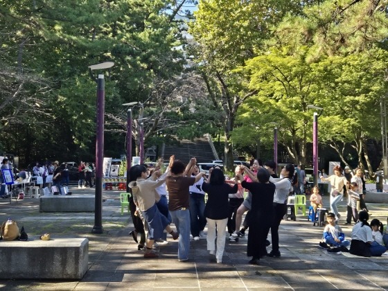 s_25-10-11 제4회 이이효재길 (13).jpg